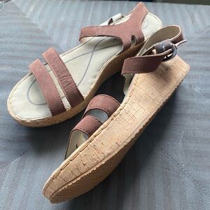 Eddie Bauer Tan Strappy Sandals